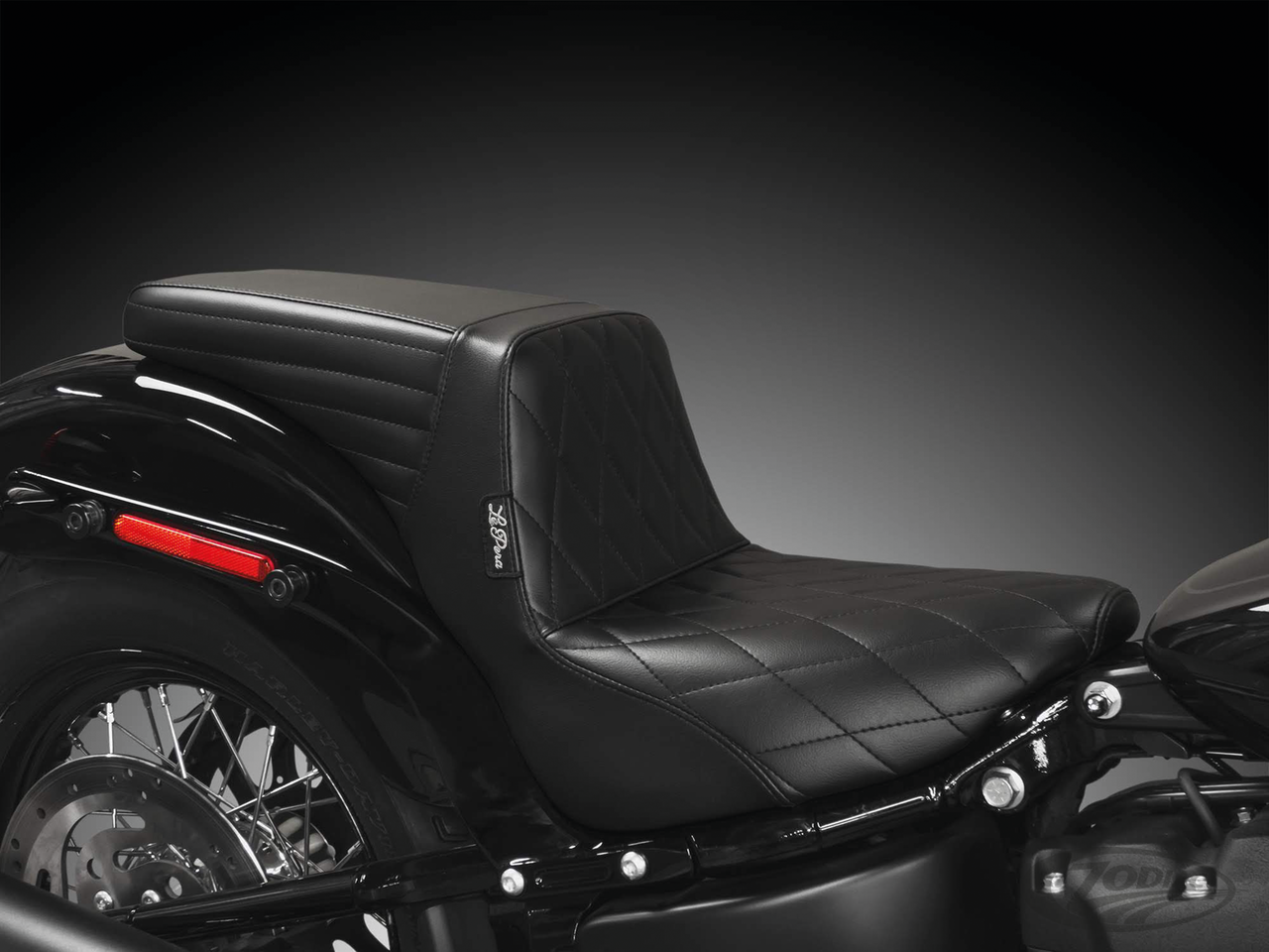 LE PERA KICKFLIP SOLO VOOR MILWAUKEE ACHT SOFTAIL