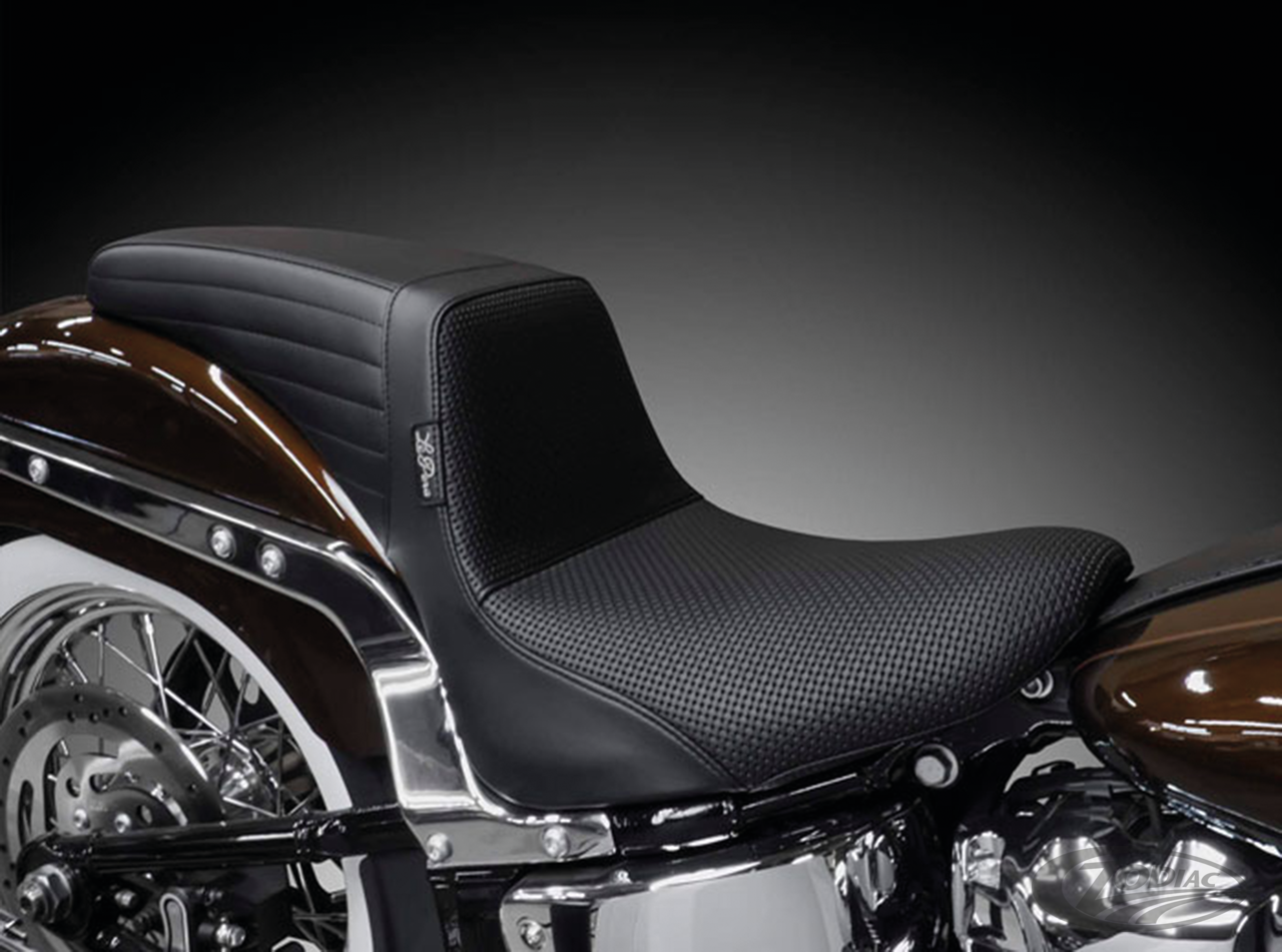 LE PERA KICKFLIP SOLO VOOR MILWAUKEE ACHT SOFTAIL